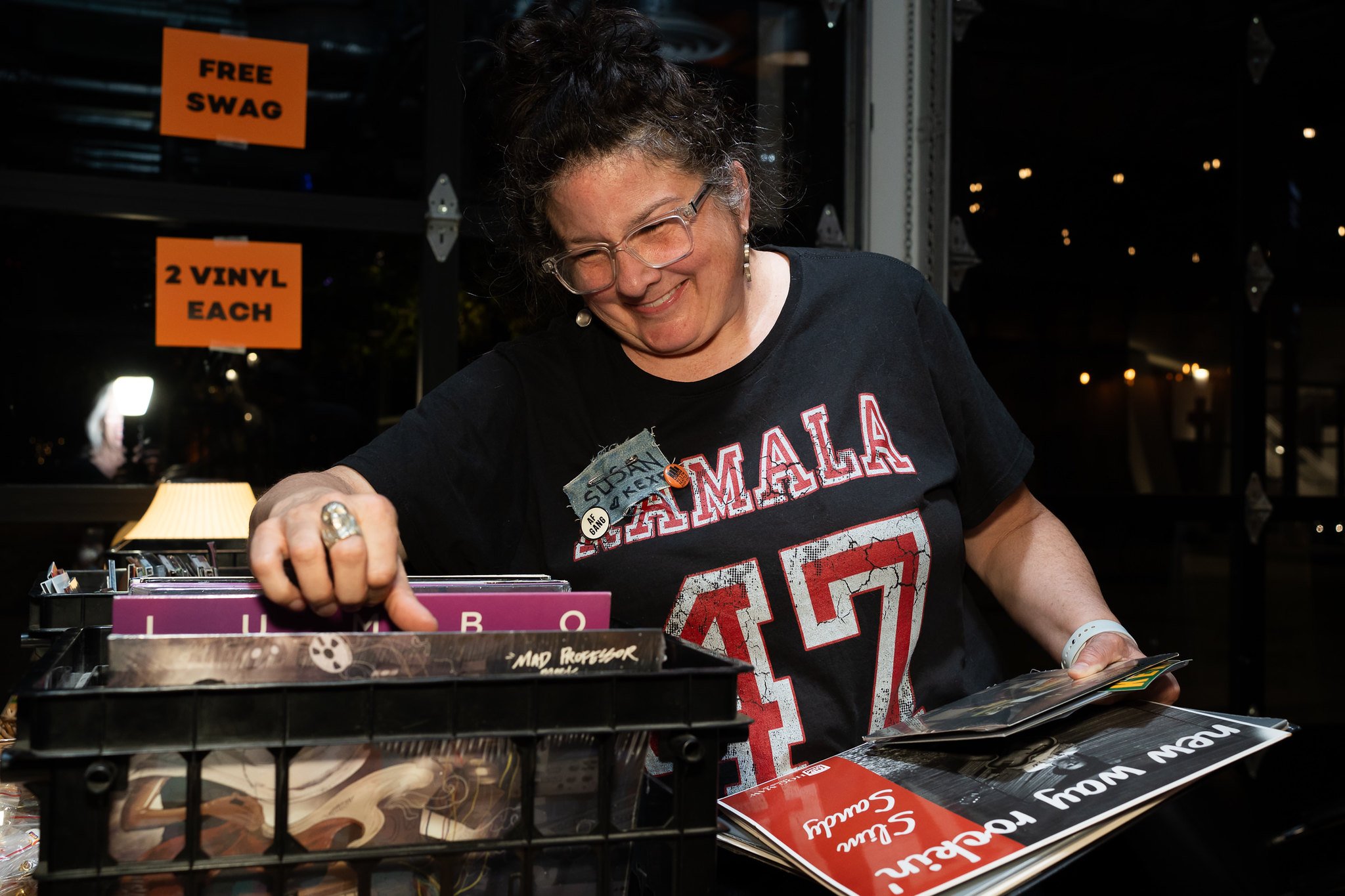 KEXP-Volunteer-2024-7-cr-Renata-Steiner.jpg